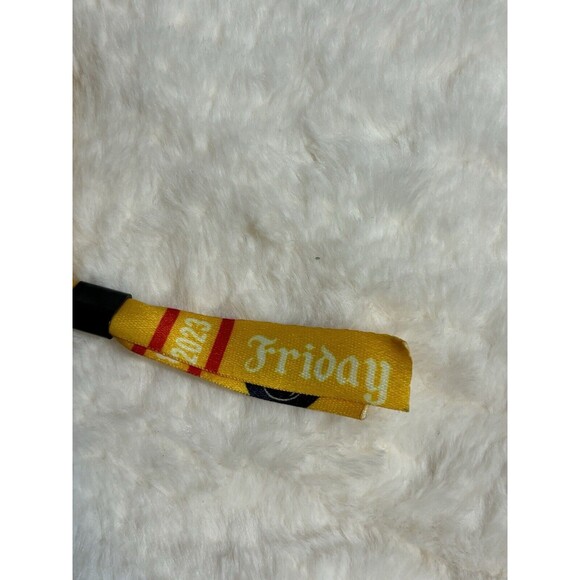 2023 Boston Calling Music Festival VIP bracelet and tin, great pre-owned cond. - Picture 13 of 15